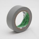 GLOBE TAPE 30D5 Универсальная клейкая лента ПВХ (легко отрываемая), цвет серый, толщина 0,15мм (Ширина 48мм х 50м)